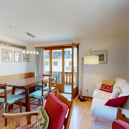 Flurina 7 דירה *